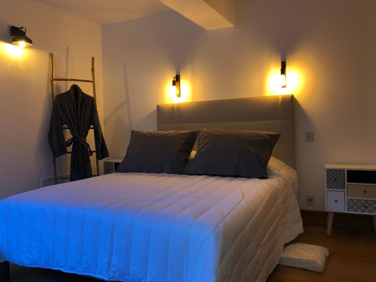 Les 3 P'Tites Pom'S Hotel Alençon Екстериор снимка